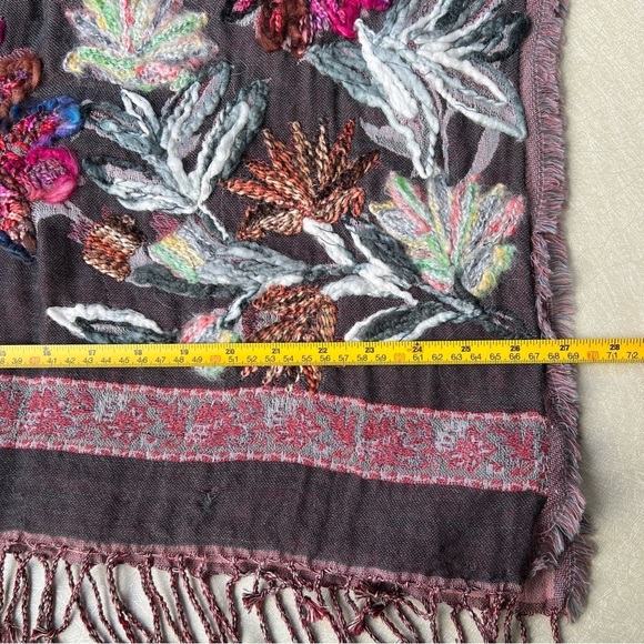 coldwater Creek Floral Embroidered Shawl - Picture 5 of 8